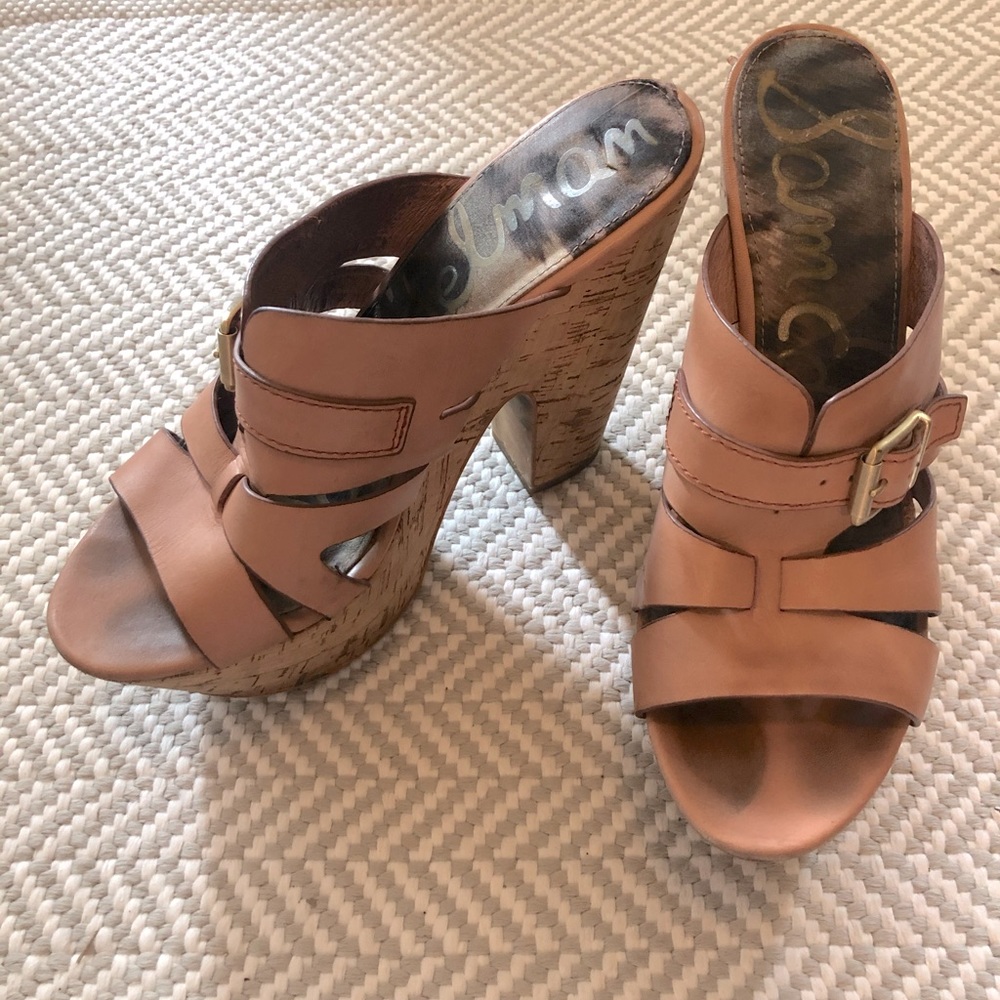 Cork wedge shoe